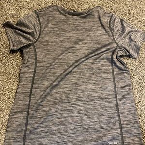 Youth extra large tek gear shirt